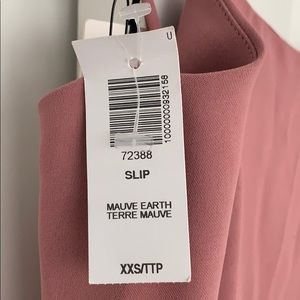 Aritzia Dresses - Aritzia Dusty Rose Dress Aritzia Dresses - Aritzia Dusty Rose Dress